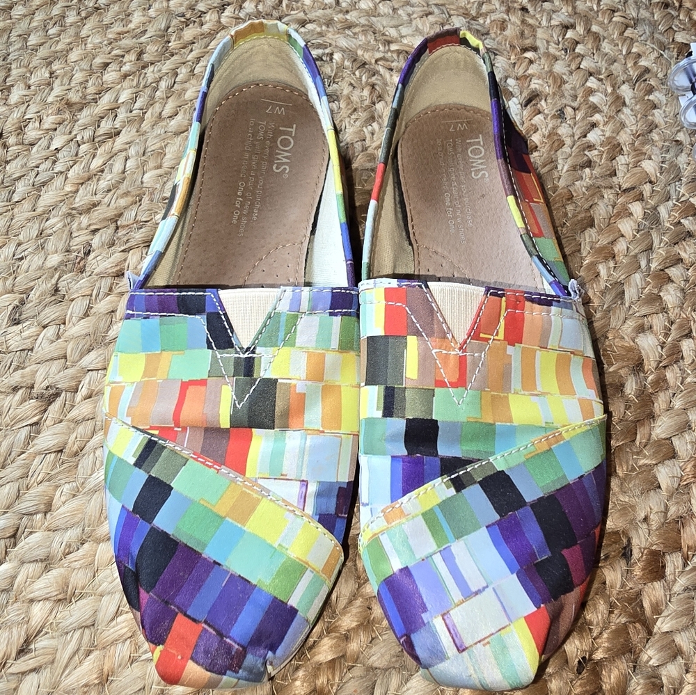 TOMS Women's Multicolor Slip-On Shoes
